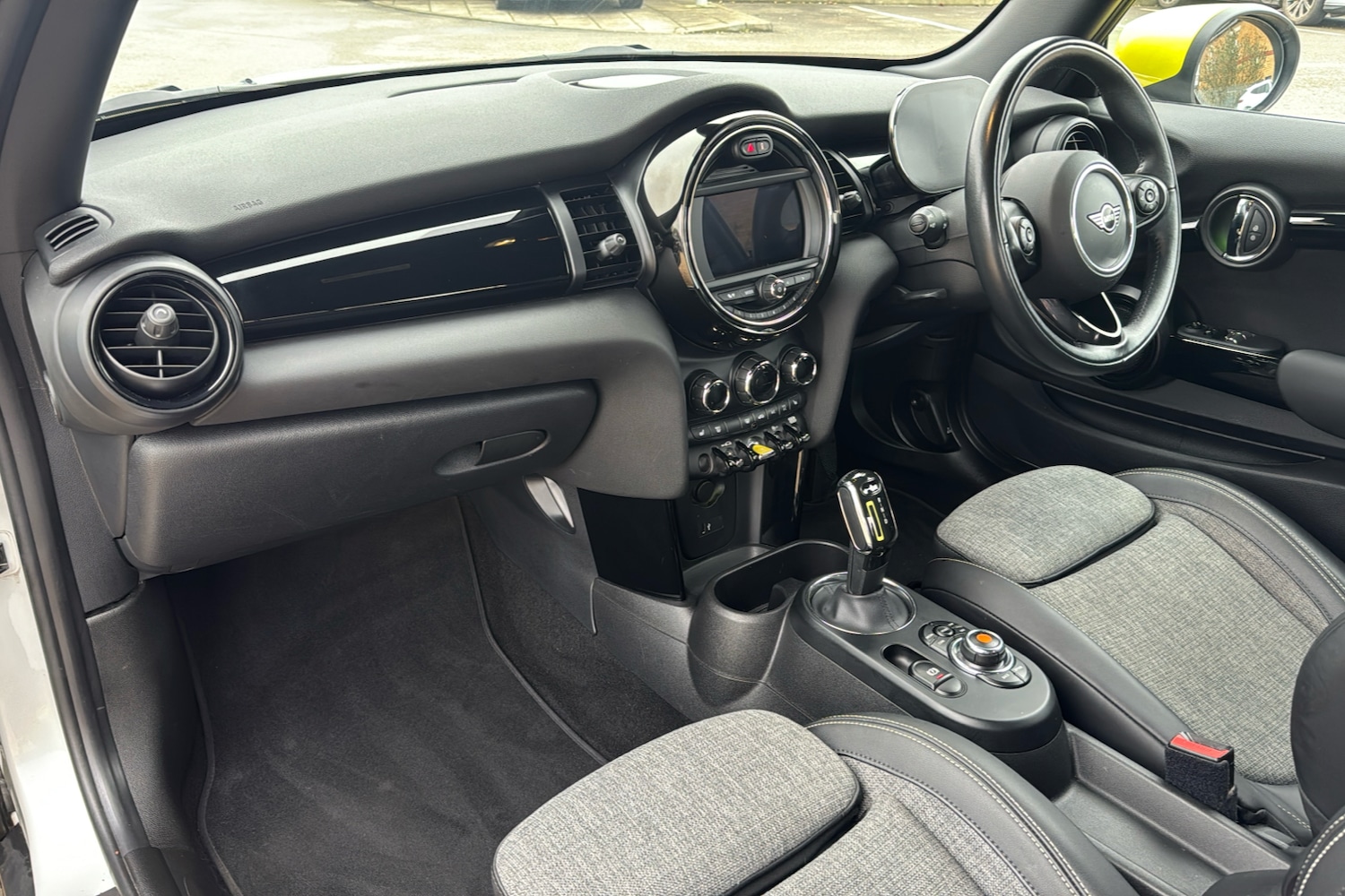 Used MINI Electric Hatch 2020 for sale - 77398818: Photo 11