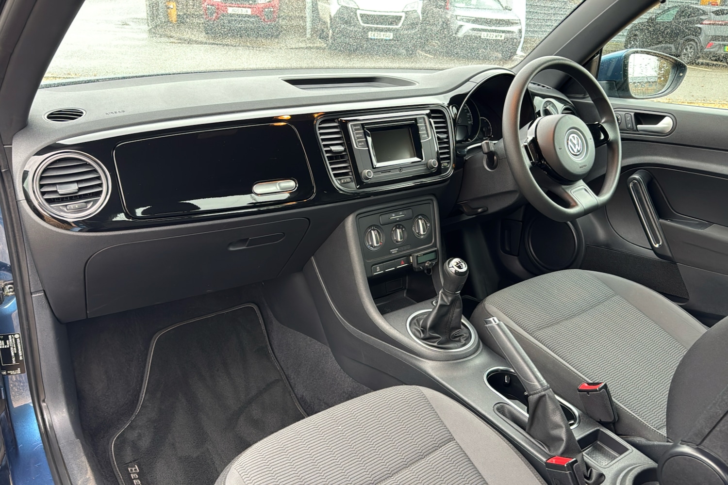 Used Volkswagen Beetle 2016 for sale - 76805216: Photo 11