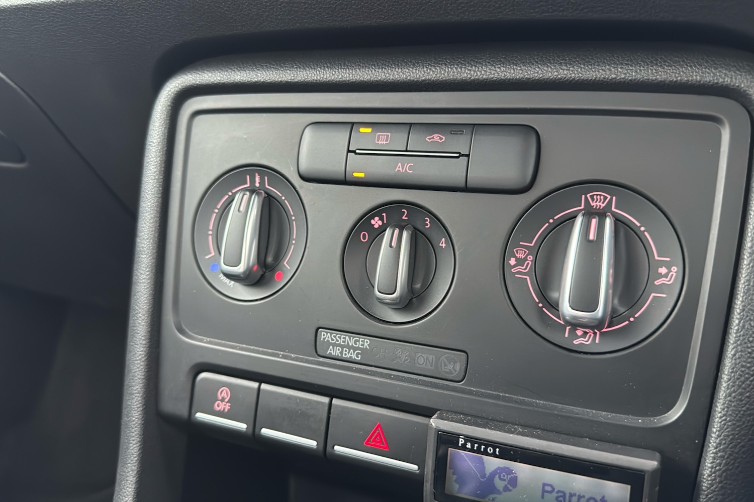 Used Volkswagen Beetle 2016 for sale - 76805216: Photo 15