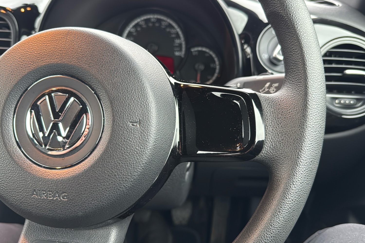 Used Volkswagen Beetle 2016 for sale - 76805216: Photo 17