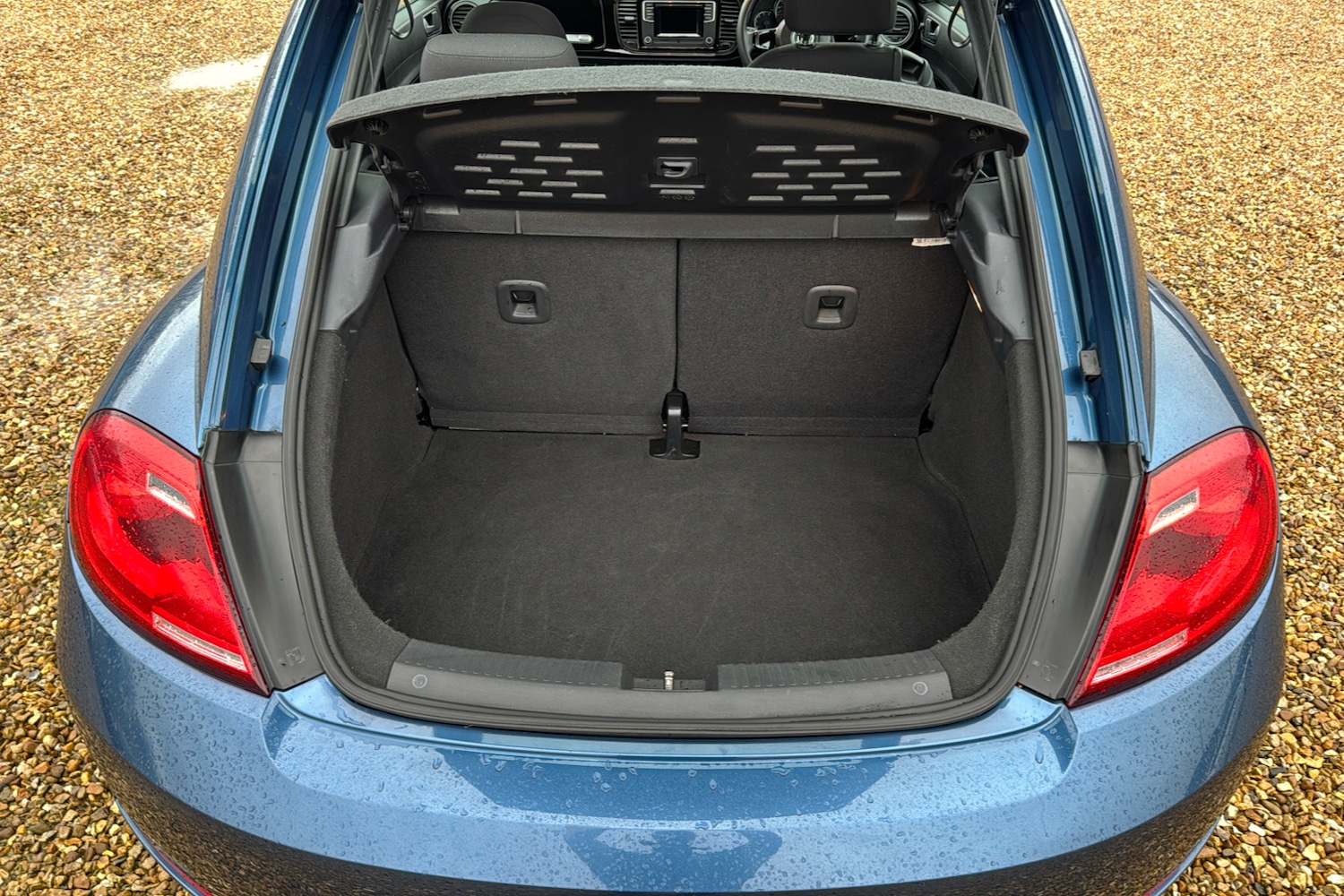 Used Volkswagen Beetle 2016 for sale - 76805216: Photo 18