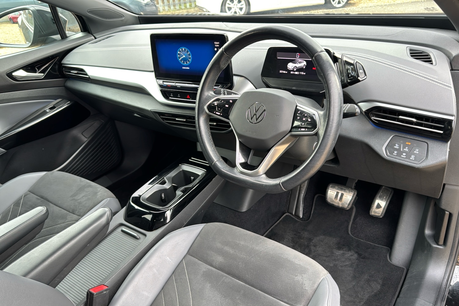 Used Volkswagen ID.4 2023 for sale - 78052650: Photo 10