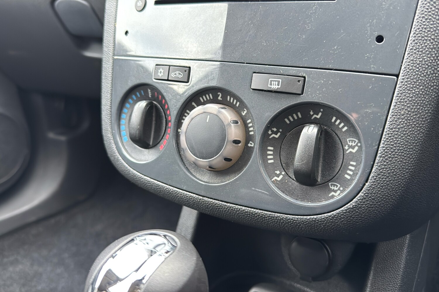 Used Vauxhall Corsa 2011 for sale - 78075228: Photo 15