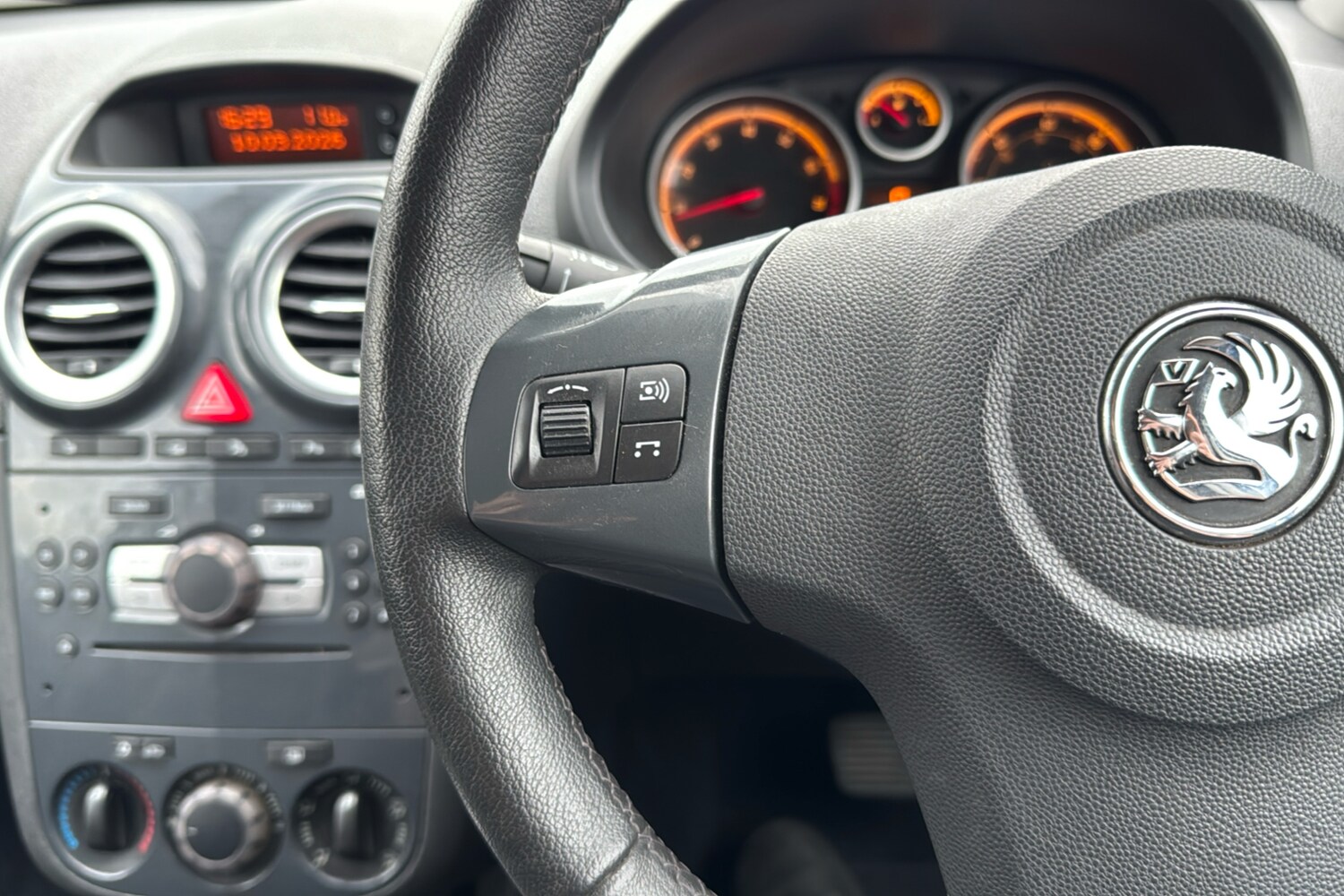 Used Vauxhall Corsa 2011 for sale - 78075228: Photo 16