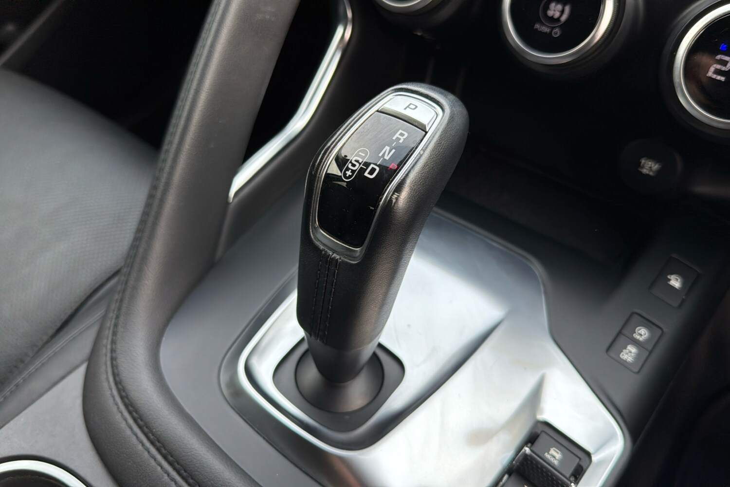 Used Jaguar E-Pace 2019 for sale - 77758224: Photo 13