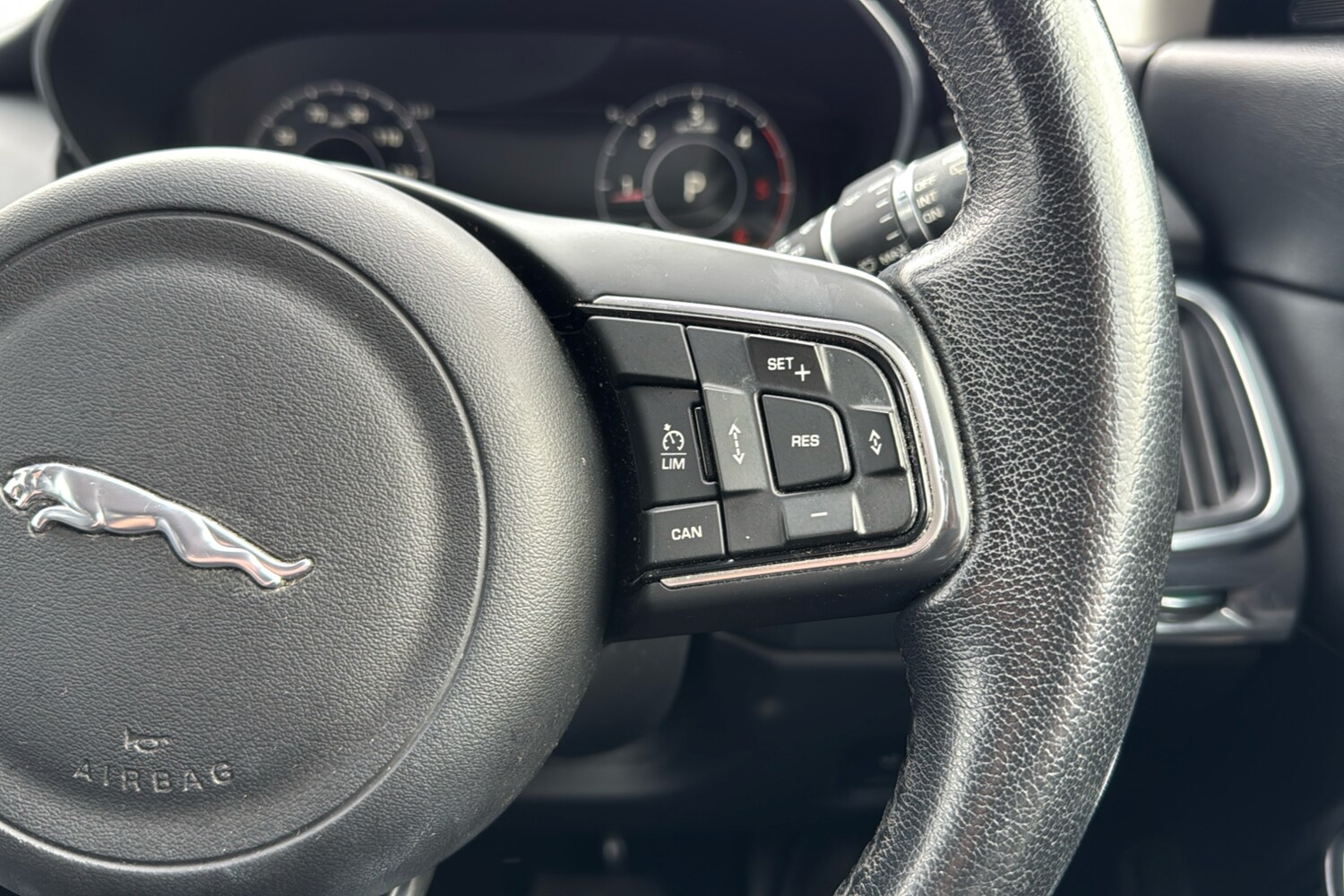 Used Jaguar E-Pace 2019 for sale - 77758224: Photo 17