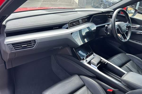 Used Audi e-tron 2022 for sale - 76298225: Photo 11