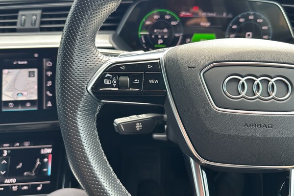 Used Audi e-tron 2022 for sale - 76298225: Photo 16