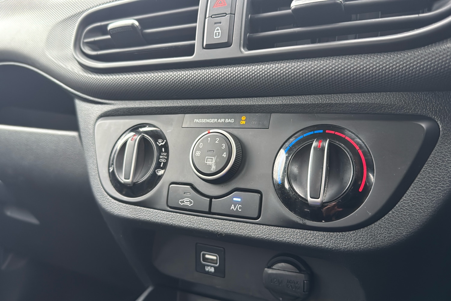 Used Hyundai i10 2022 for sale - 76968236: Photo 15