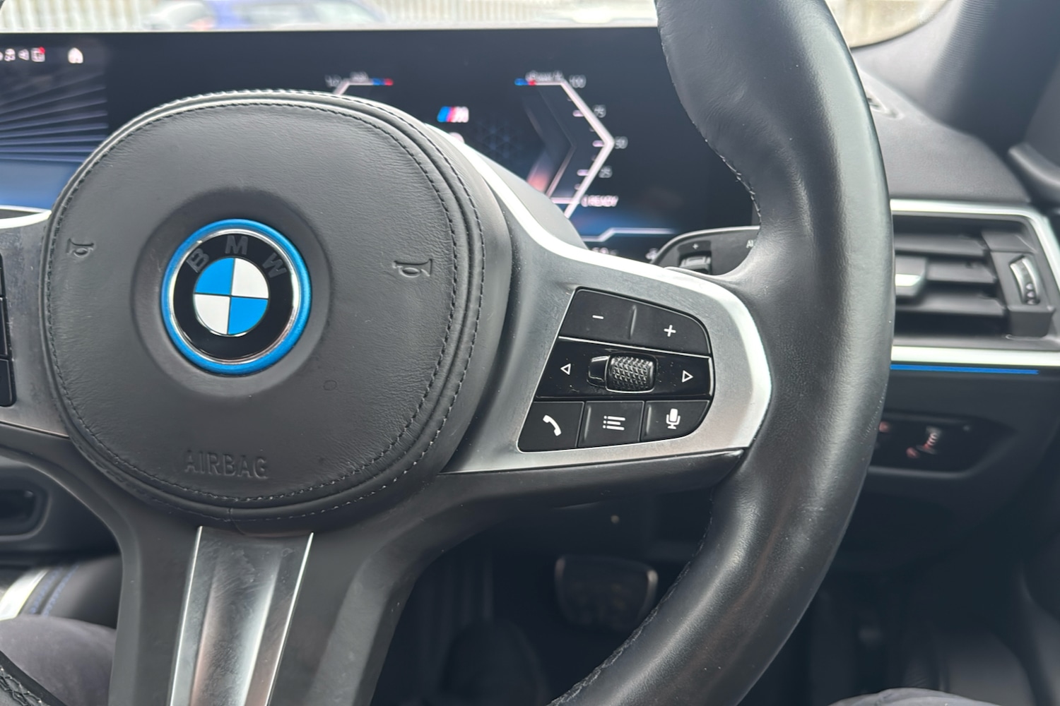 Used BMW i4 2022 for sale - 77443785: Photo 18