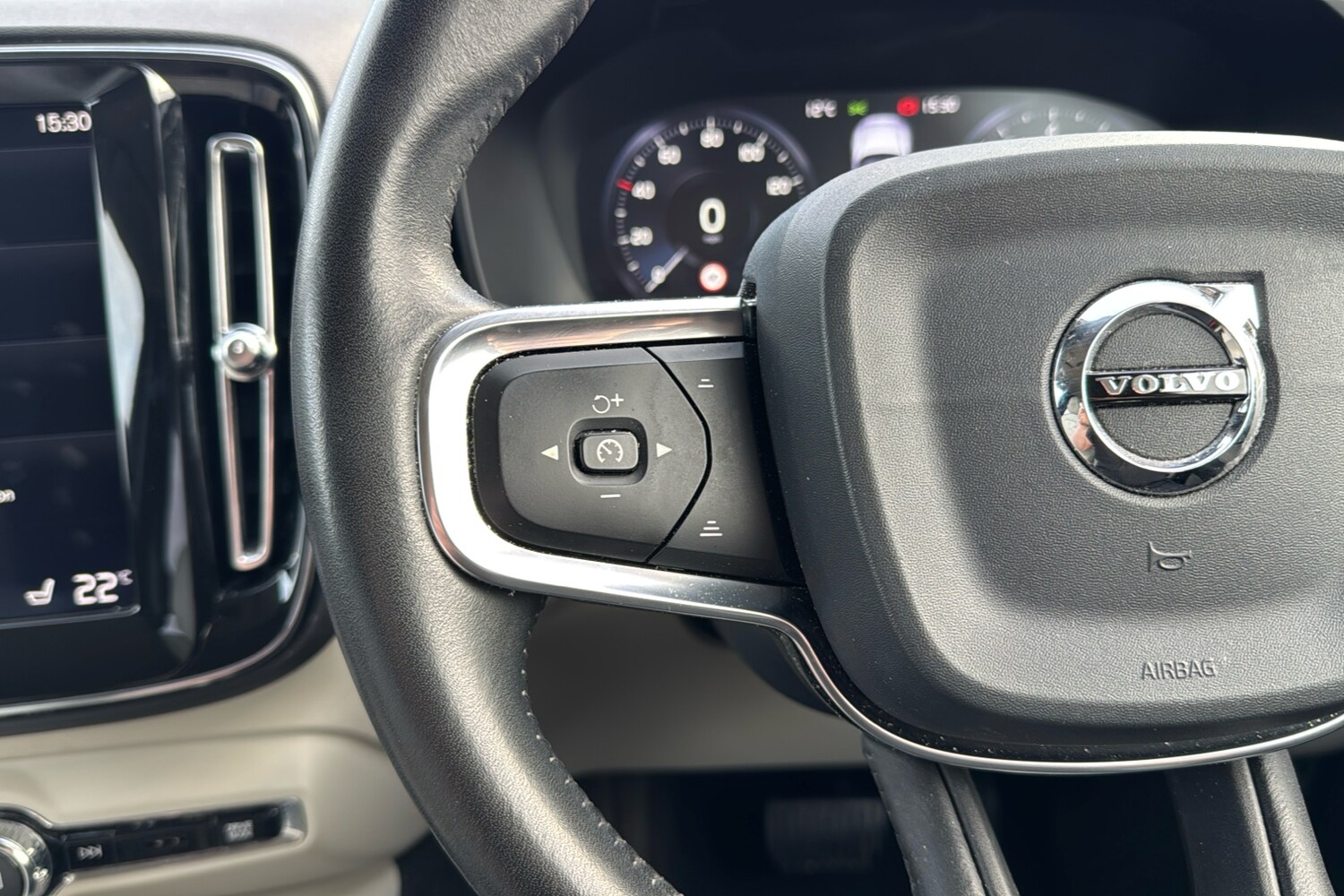 Used Volvo XC40 2020 for sale - 77744121: Photo 16