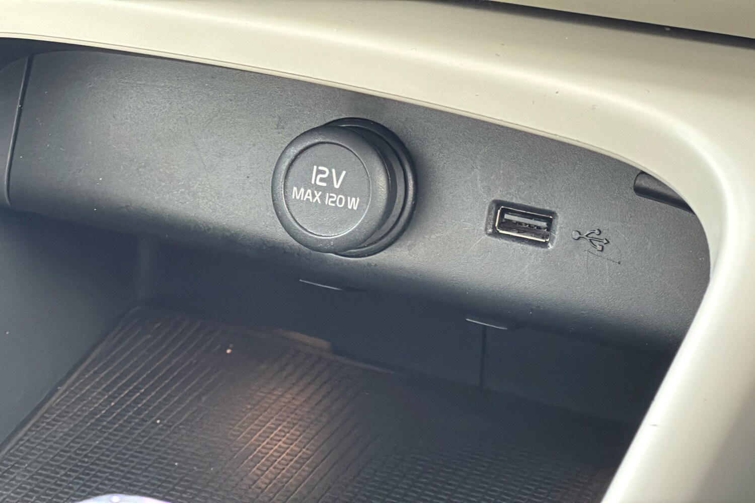 Used Volvo XC40 2020 for sale - 77744121: Photo 21