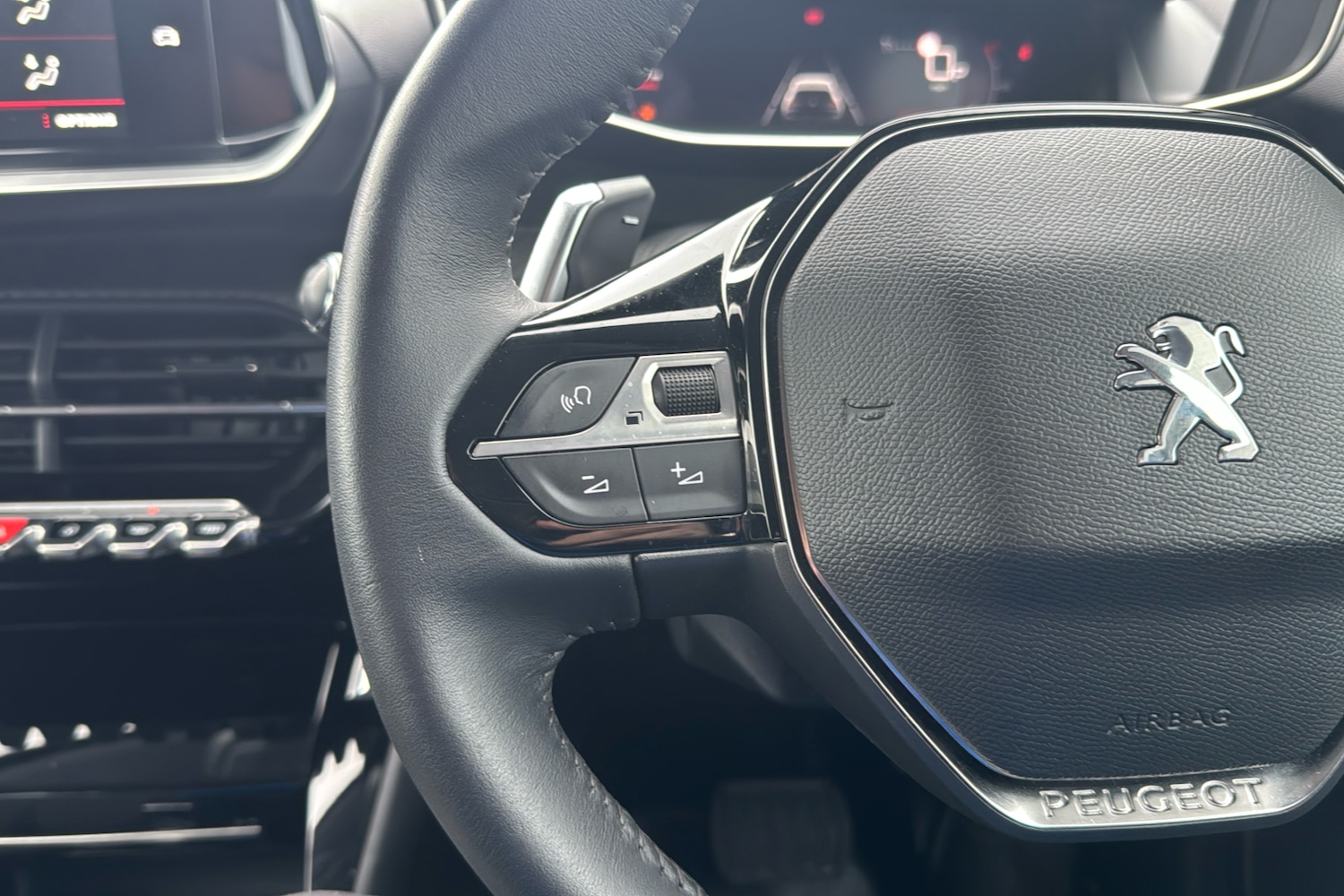 Used Peugeot 208 2021 for sale - 77541059: Photo 16