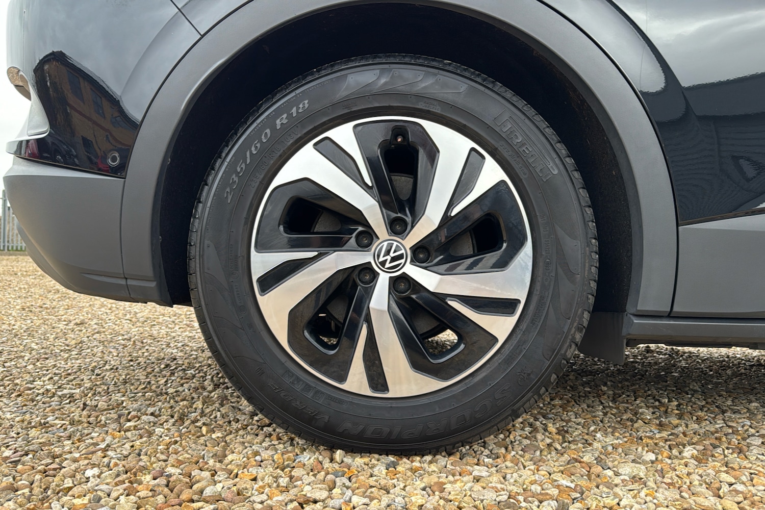 Used Volkswagen ID.4 2023 for sale - 77774165: Photo 8