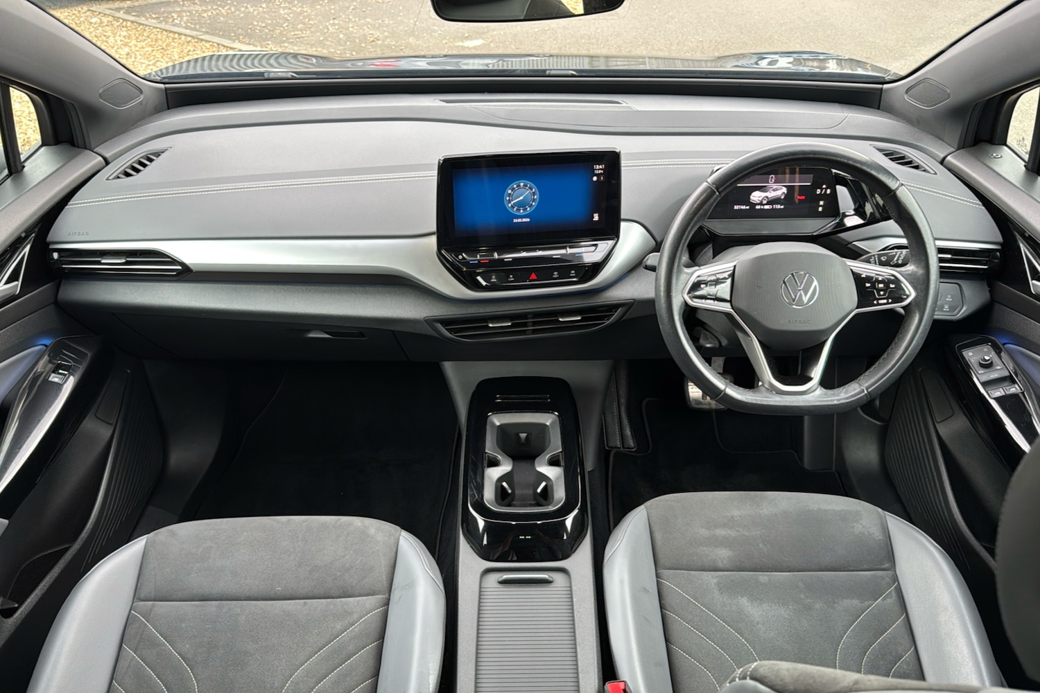 Used Volkswagen ID.4 2023 for sale - 77774165: Photo 9