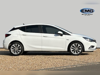 Used Vauxhall Astra 2018 for sale - 77649504: Photo