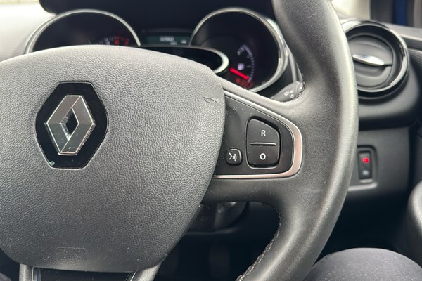 Used Renault Clio 2019 for sale - 76243428: Photo 17