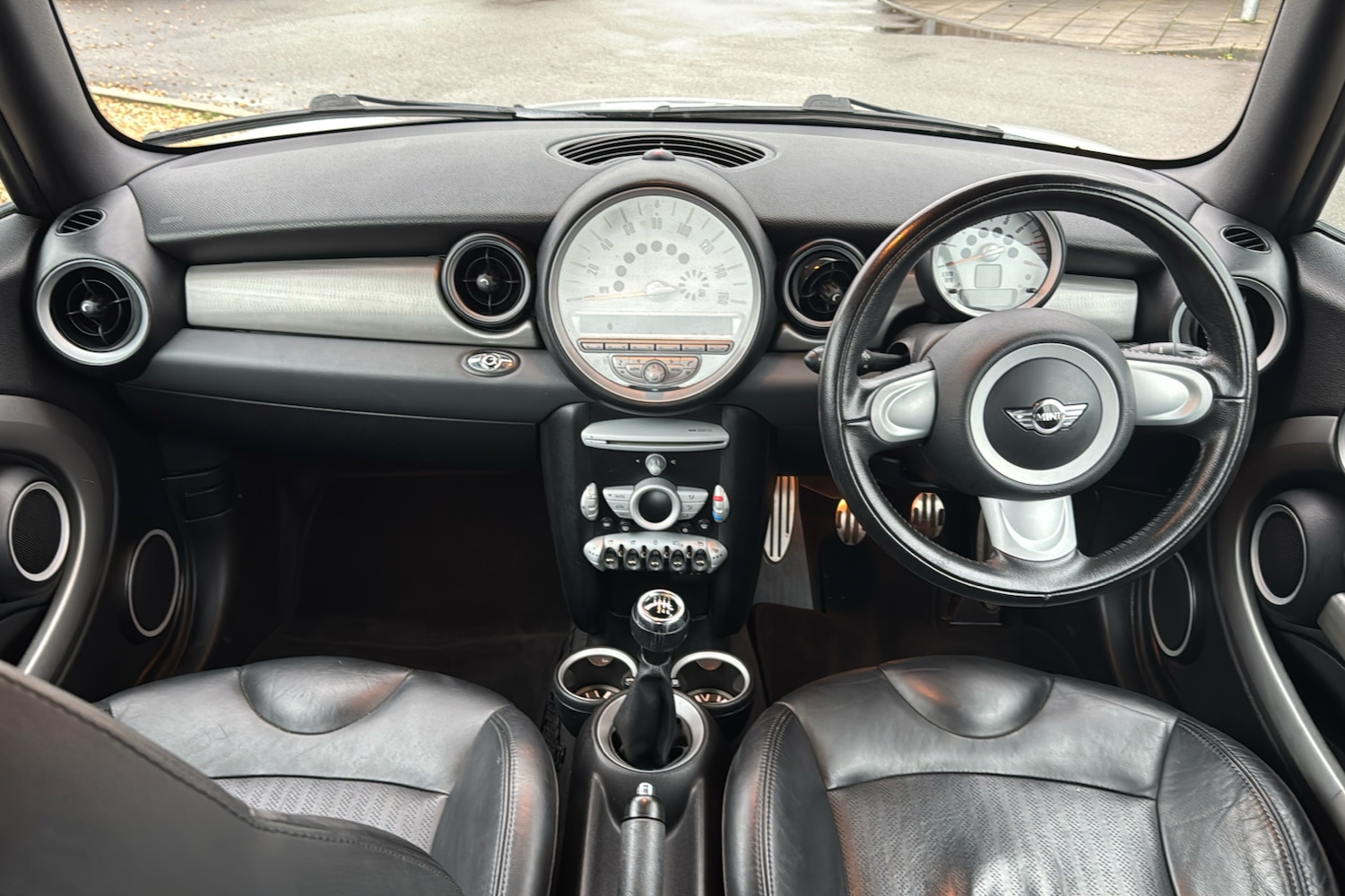 Used MINI Convertible 2010 for sale - 76978981: Photo 9