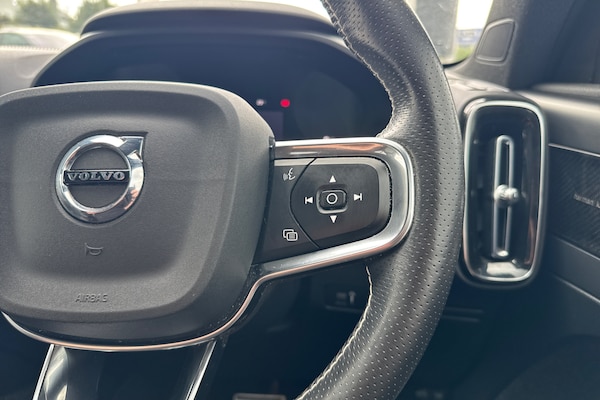 Used Volvo XC40 2021 for sale - 76298179: Photo 17