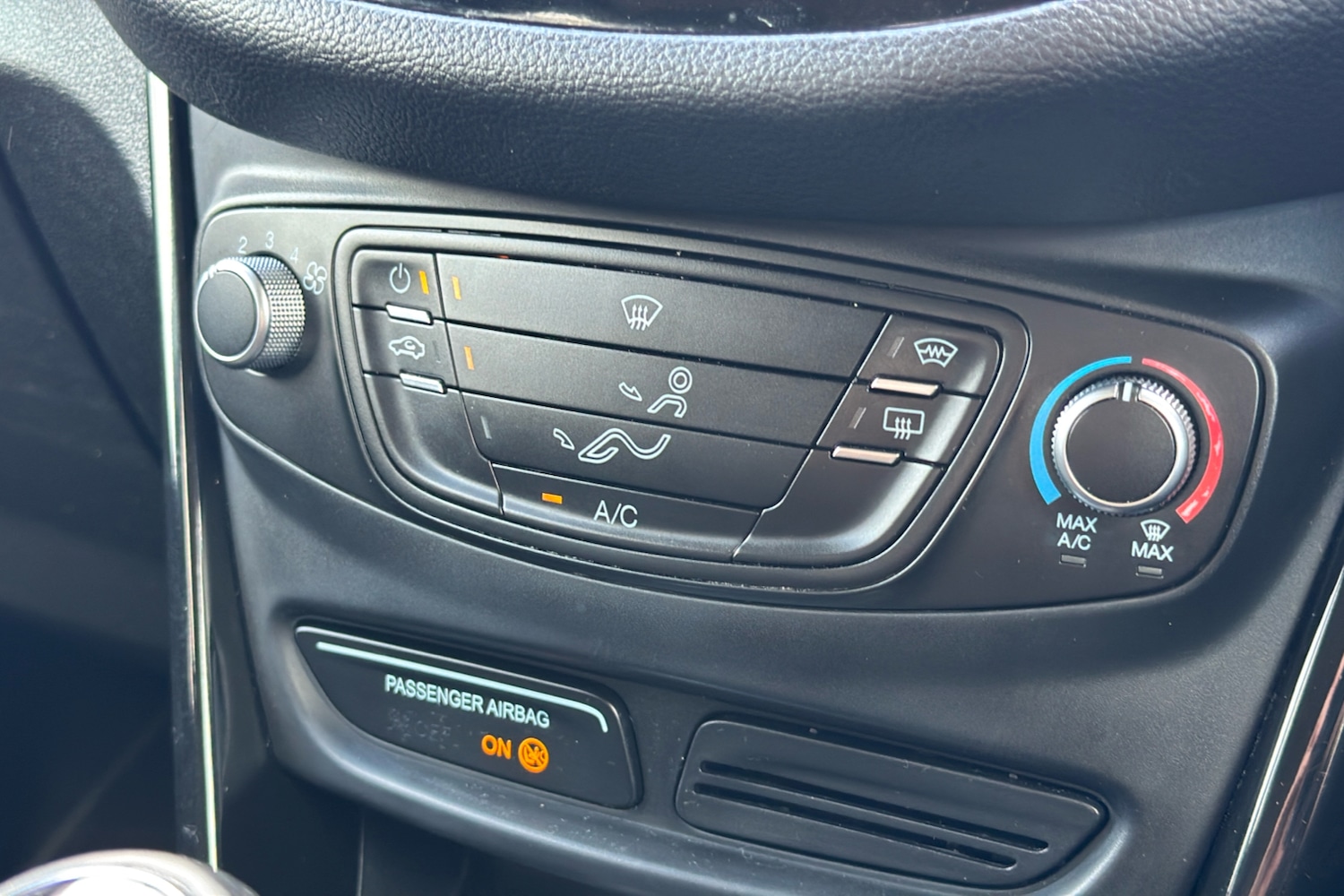 Used Ford B-MAX 2015 for sale - 76076980: Photo 15