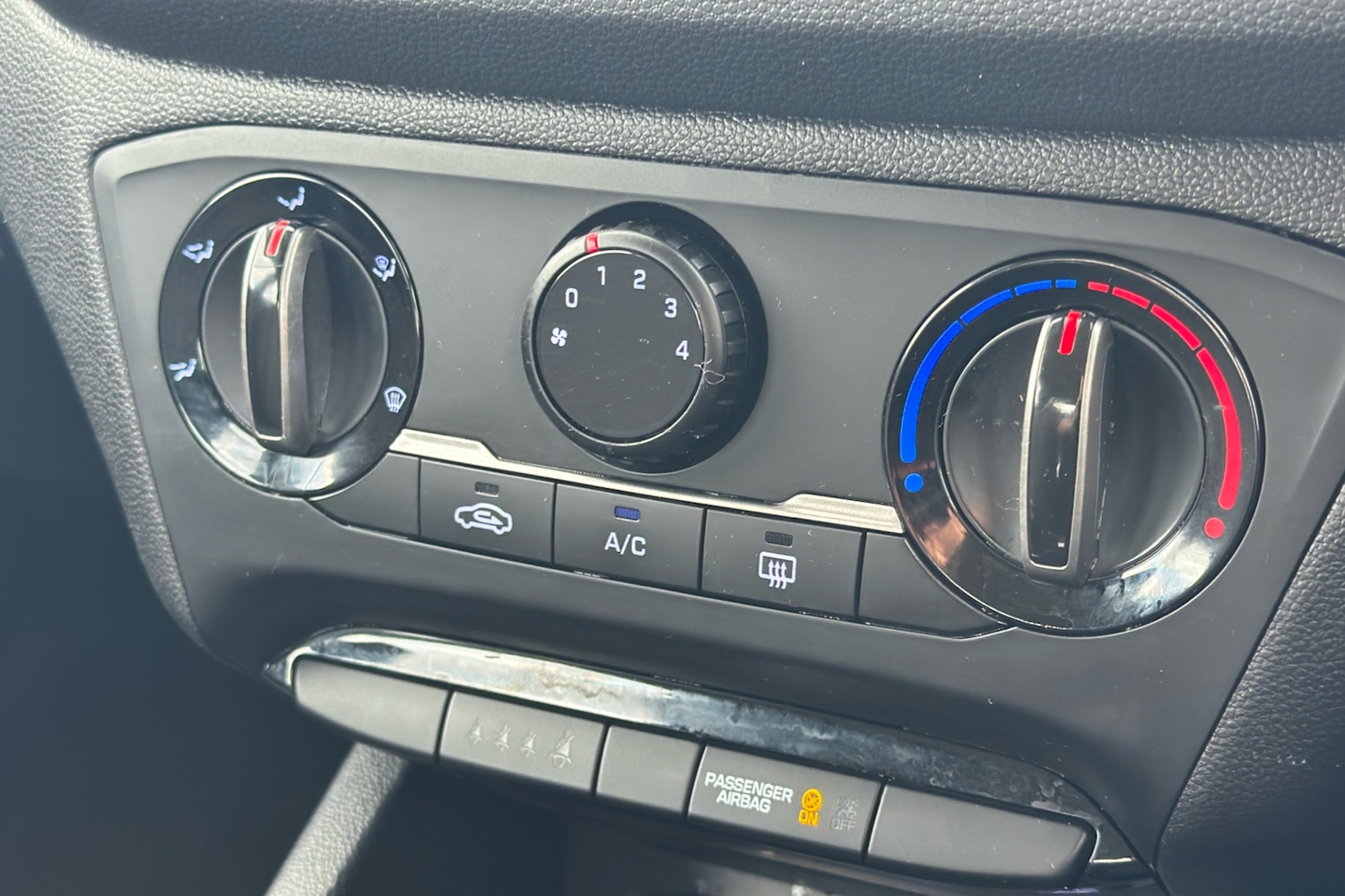 Used Hyundai i20 2018 for sale - 76968230: Photo 15