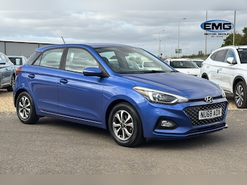 Used Hyundai i20 2018 for sale - 76968230: Photo