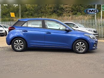 Used Hyundai i20 2018 for sale - 76968230: Photo