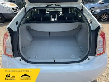 Used Toyota Prius 2019 for sale - 77689184: Photo