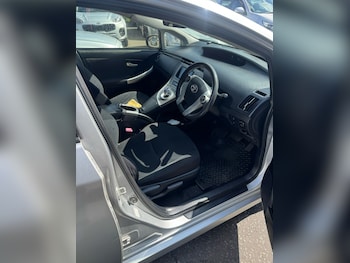 Used Toyota Prius 2014 for sale - 77691152: Photo