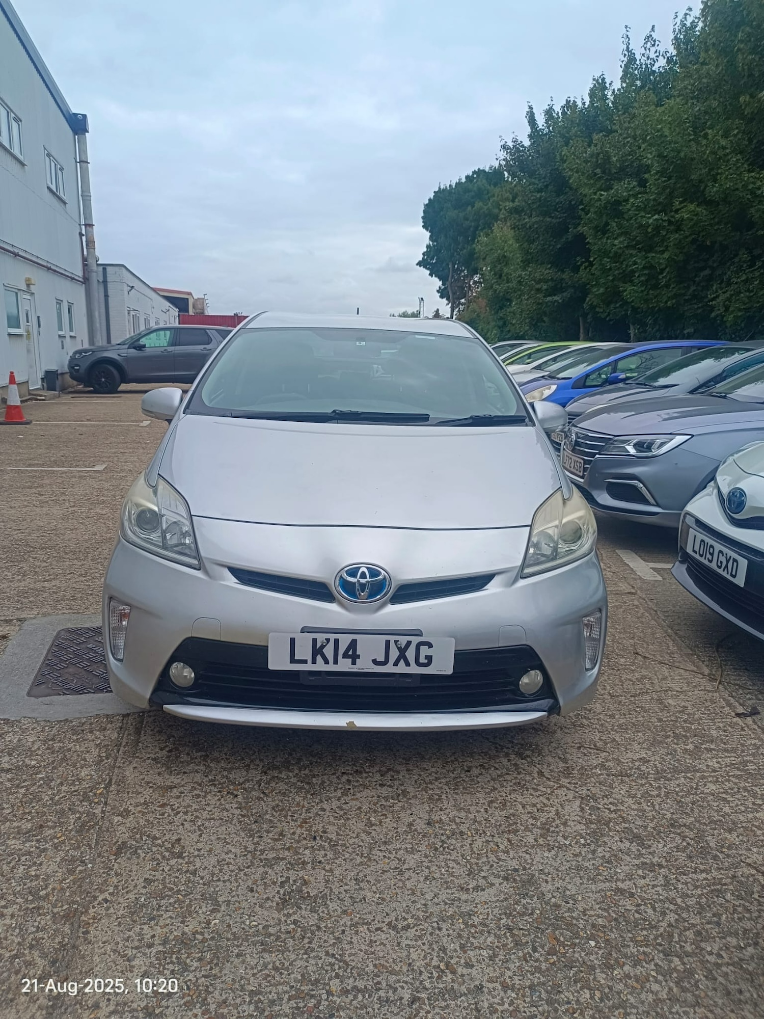 Used Toyota Prius 2019 for sale - 77718202: Photo 2