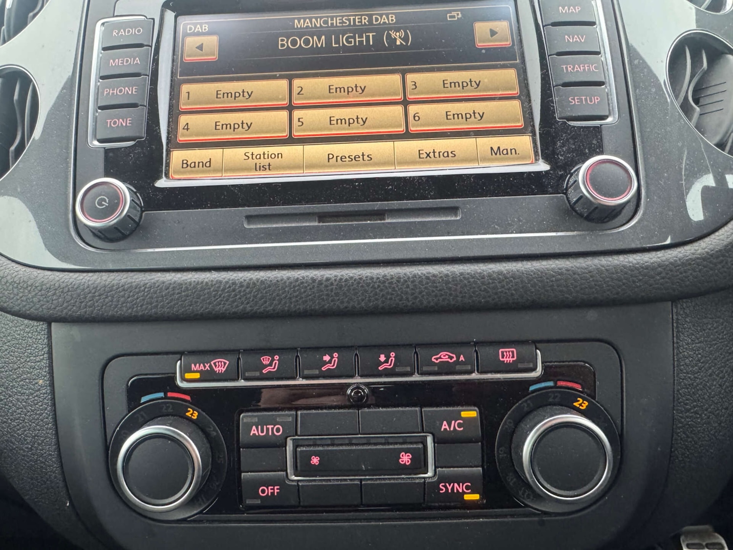 Used Volkswagen Tiguan 2014 for sale - 78106213: Photo 12