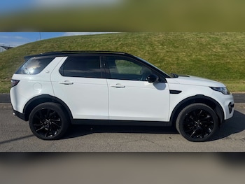 Used Land Rover Discovery Sport 2017 for sale - 78646253: Photo