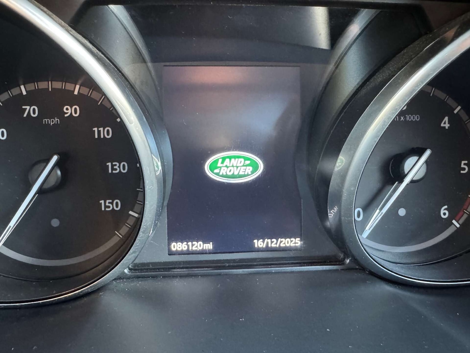 Used Land Rover Discovery Sport 2017 for sale - 76968506: Photo 12