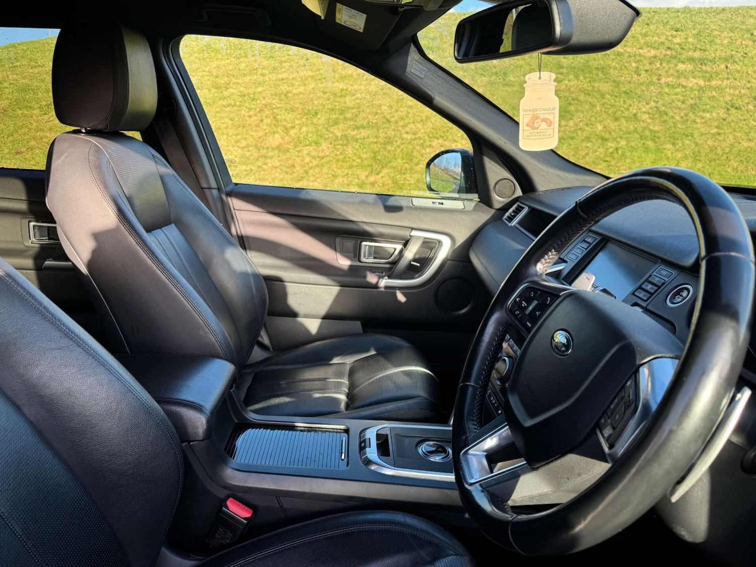 Used Land Rover Discovery Sport 2017 for sale - 76968506: Photo 6