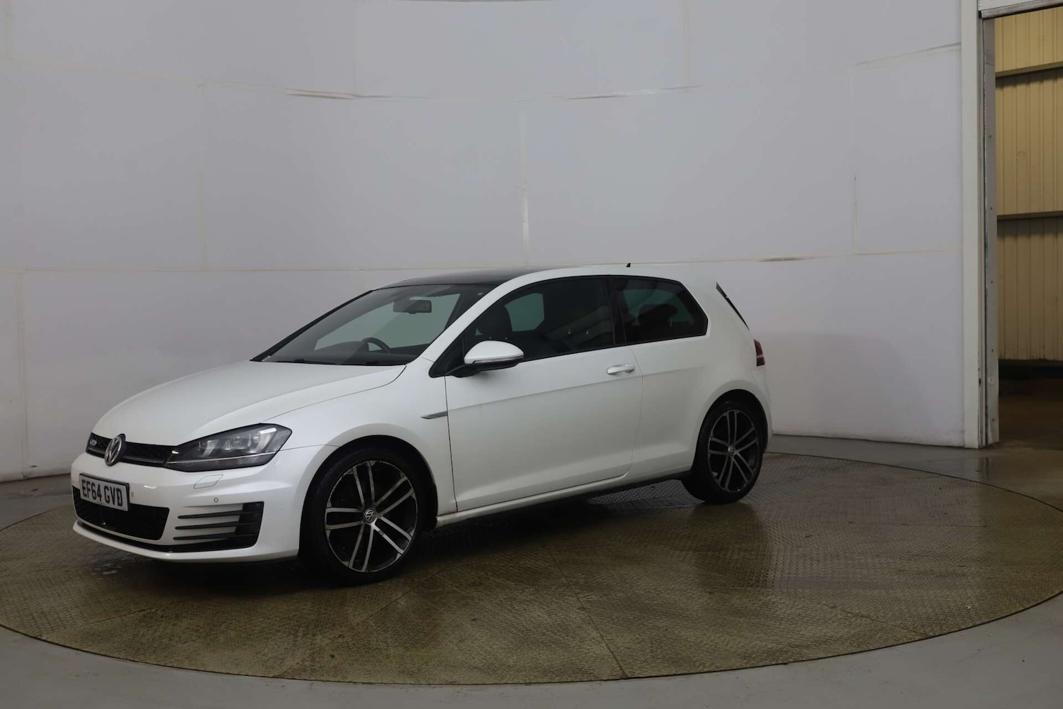 Used Volkswagen Golf 2014 for sale - 76961668: Photo 3