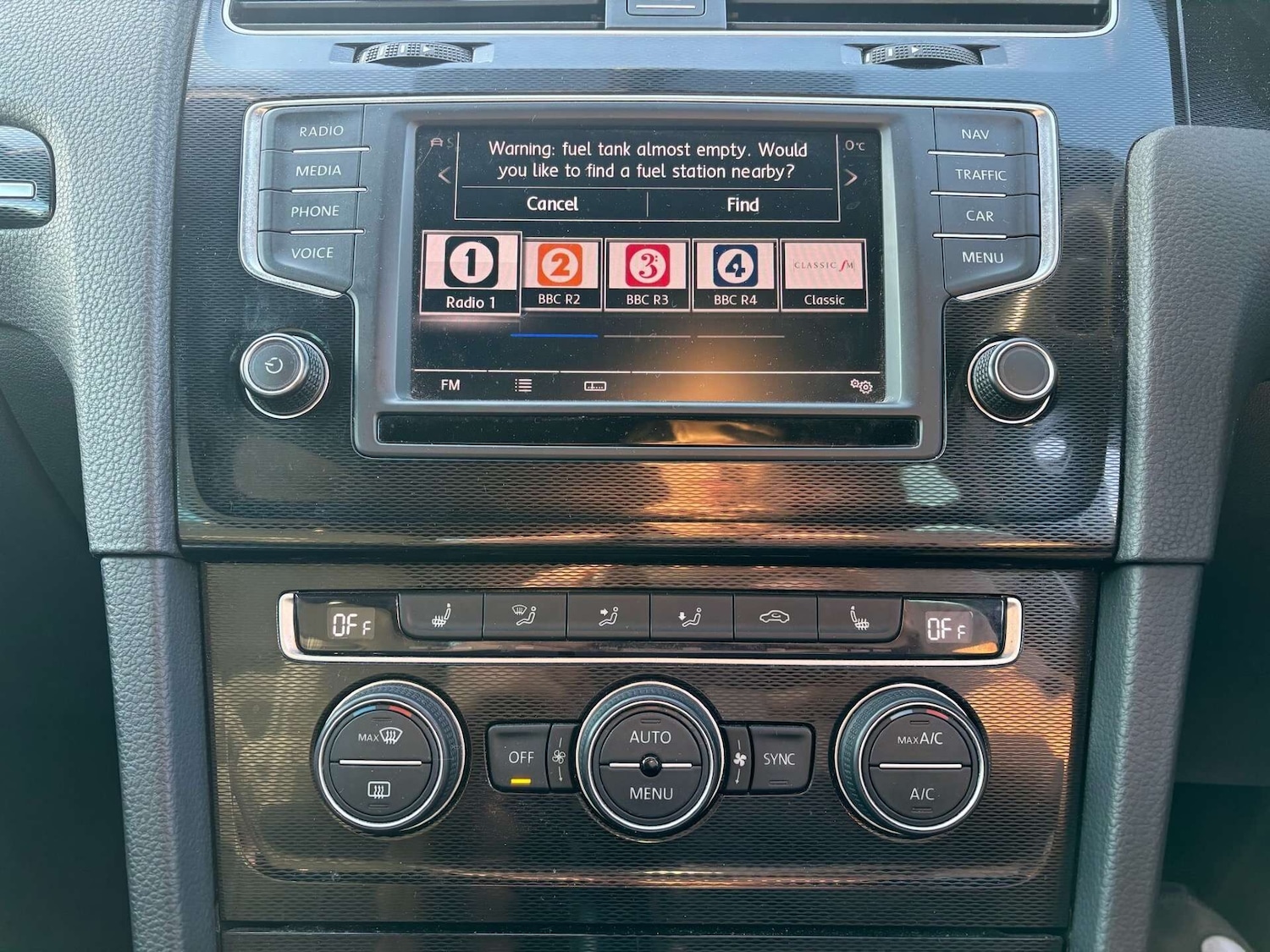 Used Volkswagen Golf 2017 for sale - 76734657: Photo 15