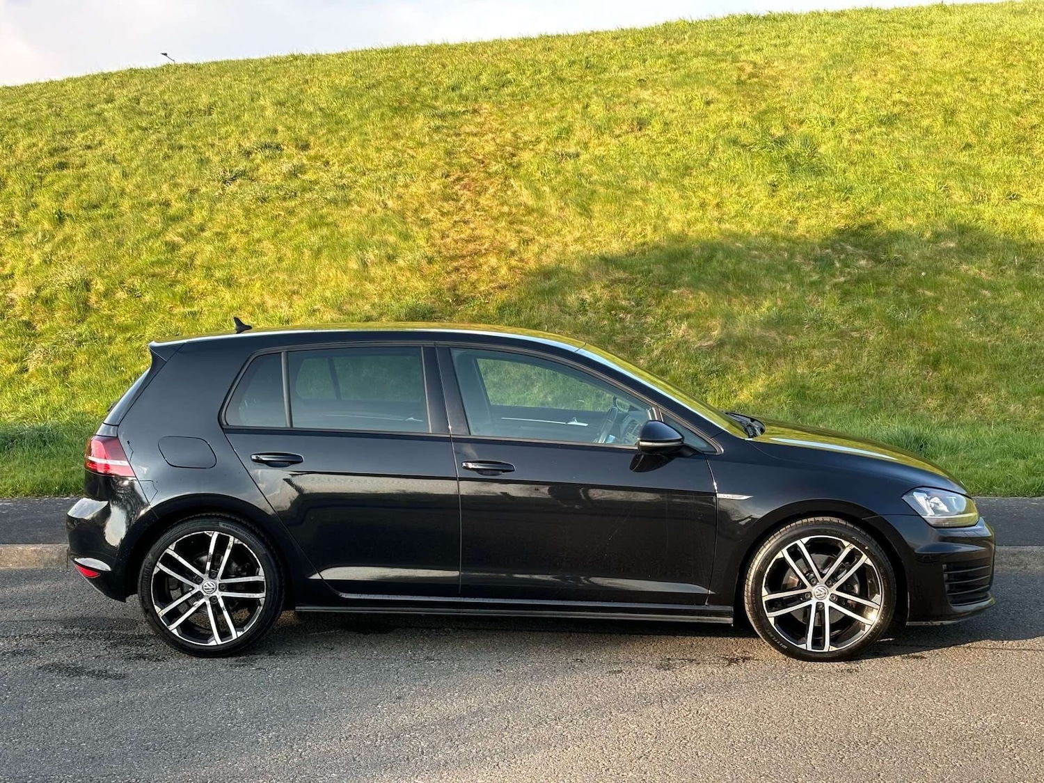 Used Volkswagen Golf 2017 for sale - 76734657: Photo 6
