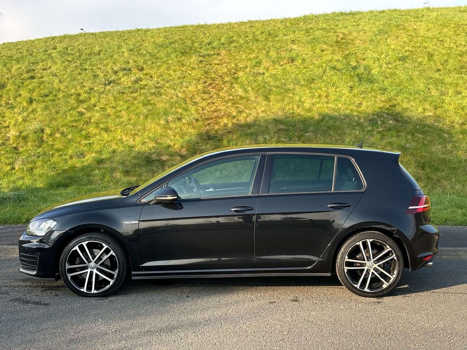 Used Volkswagen Golf 2017 for sale - 76734657: Photo 7