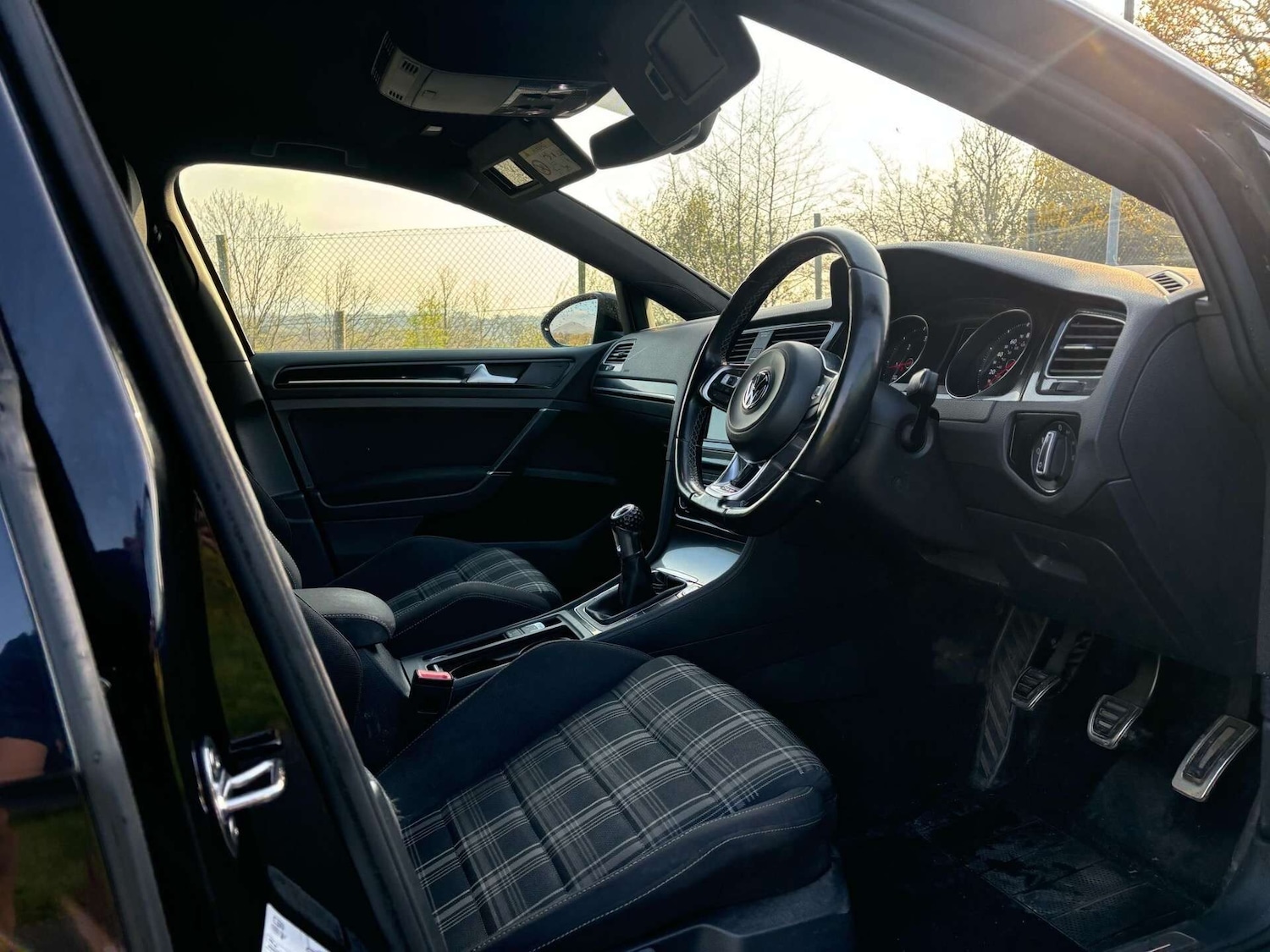 Used Volkswagen Golf 2017 for sale - 76734657: Photo 9