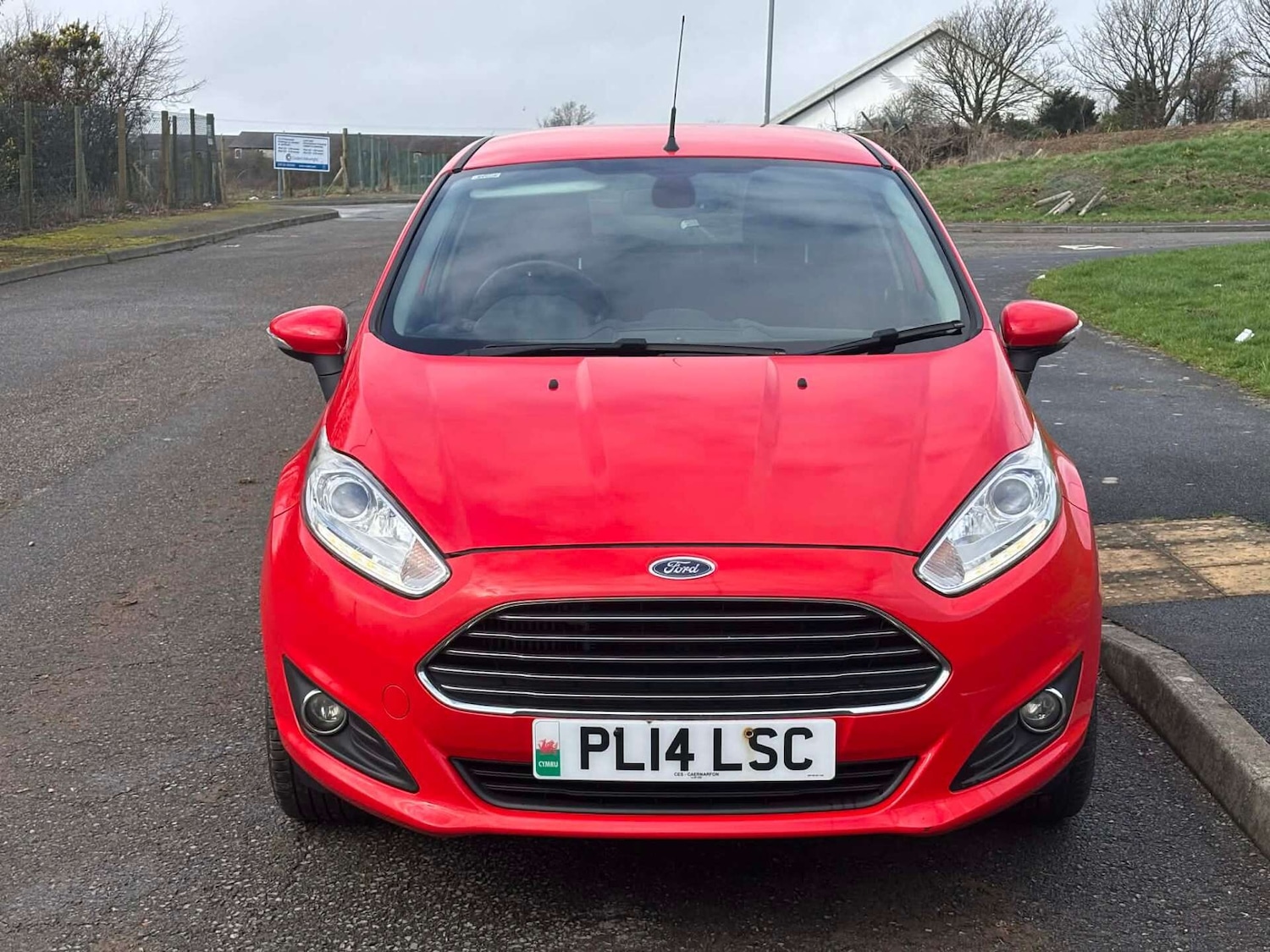 Used Ford Fiesta 2014 for sale - 77707952: Photo 2