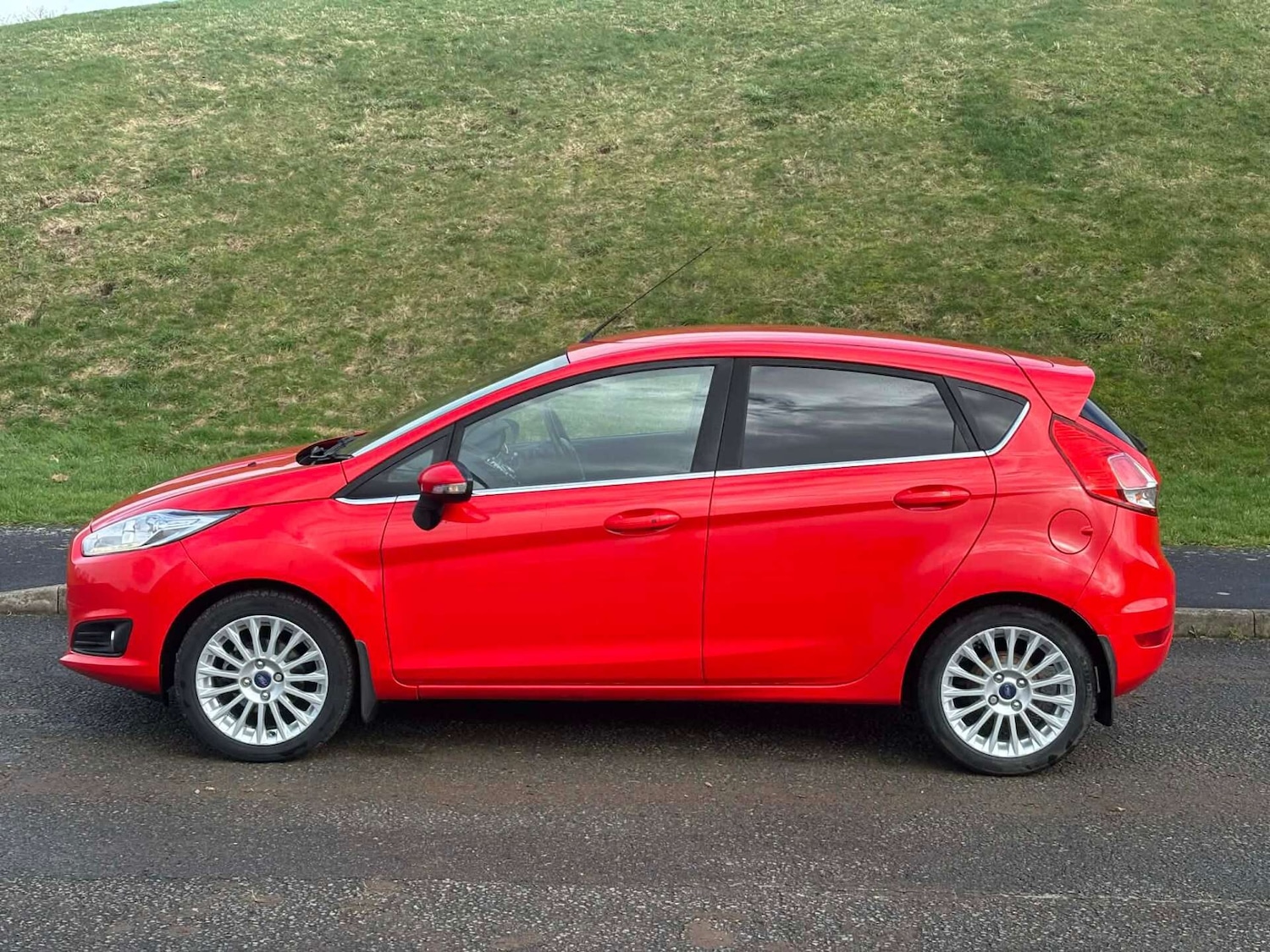 Used Ford Fiesta 2014 for sale - 77707952: Photo 5