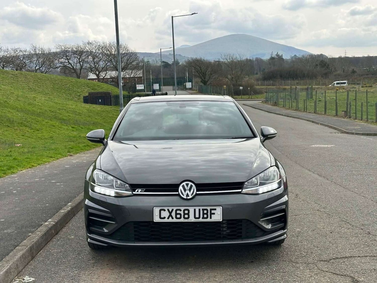 Used Volkswagen Golf 2018 for sale - 77760750: Photo 2
