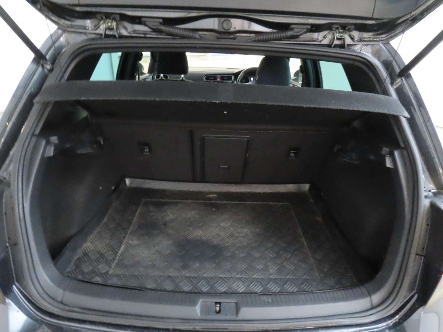 Used Volkswagen Golf 2014 for sale - 76205829: Photo 10