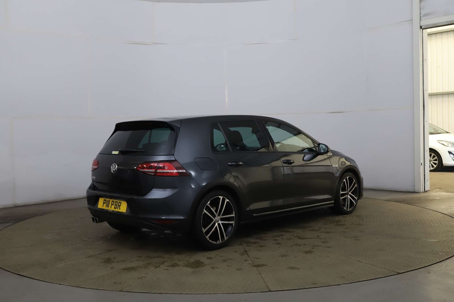 Used Volkswagen Golf 2014 for sale - 76205829: Photo 5