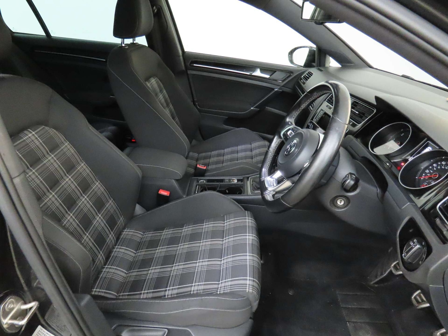 Used Volkswagen Golf 2014 for sale - 76205829: Photo 6
