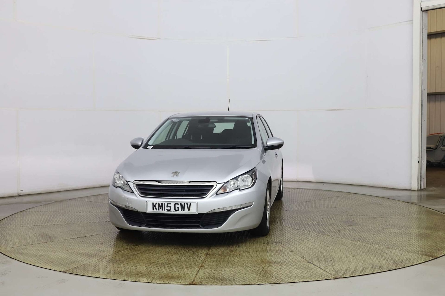 Used Peugeot 308 2015 for sale - 77742659: Photo 2