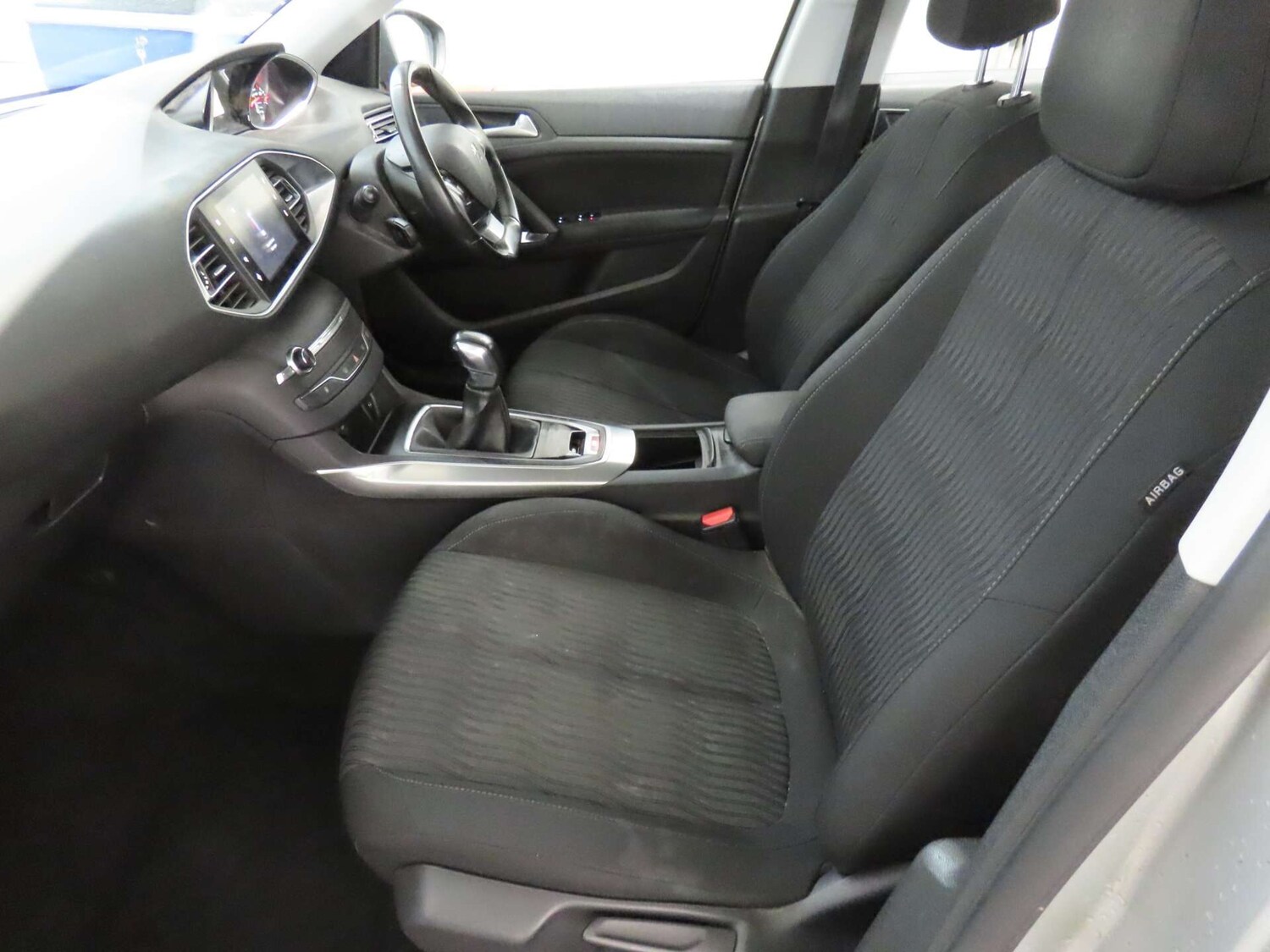 Used Peugeot 308 2015 for sale - 77742659: Photo 8