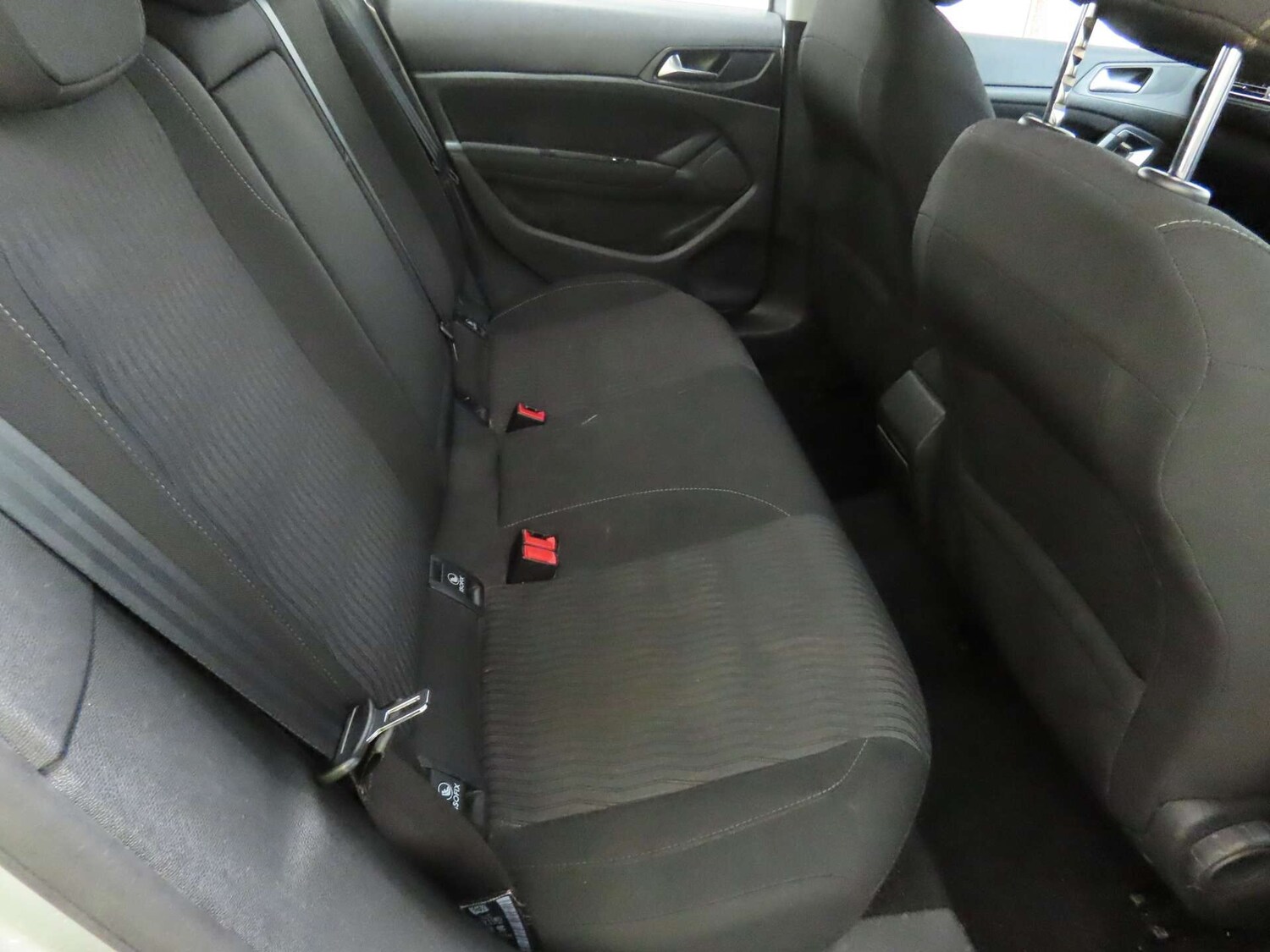 Used Peugeot 308 2015 for sale - 77742659: Photo 9