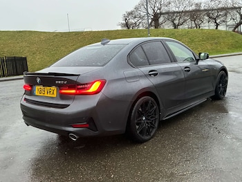 Used BMW 3 Series 2019 for sale - 77635306: Photo