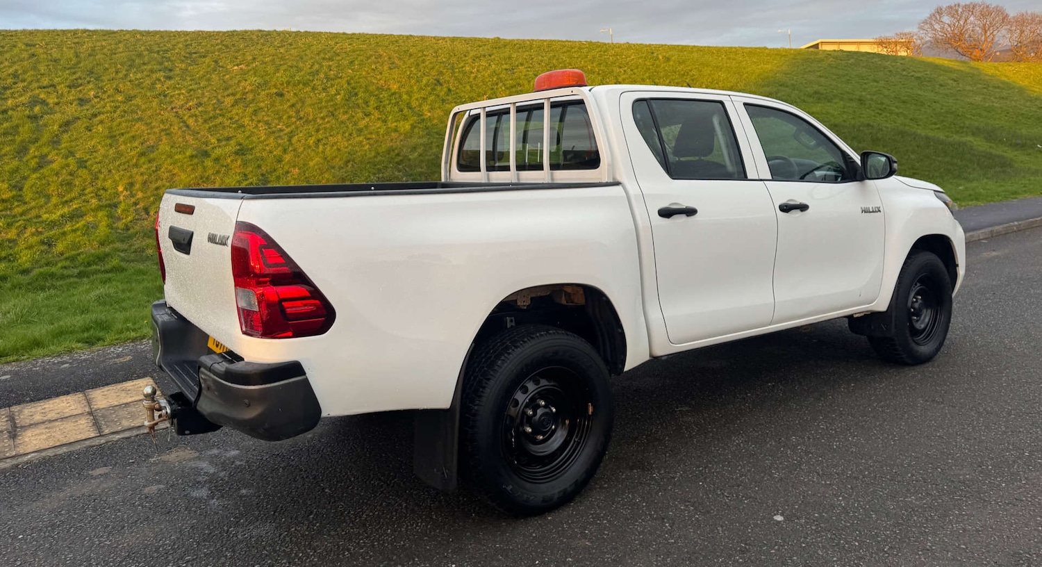 Used Toyota Hilux 2021 for sale - 78053180: Photo 4